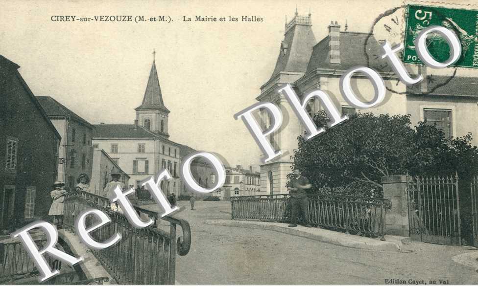 La mairie et des halles