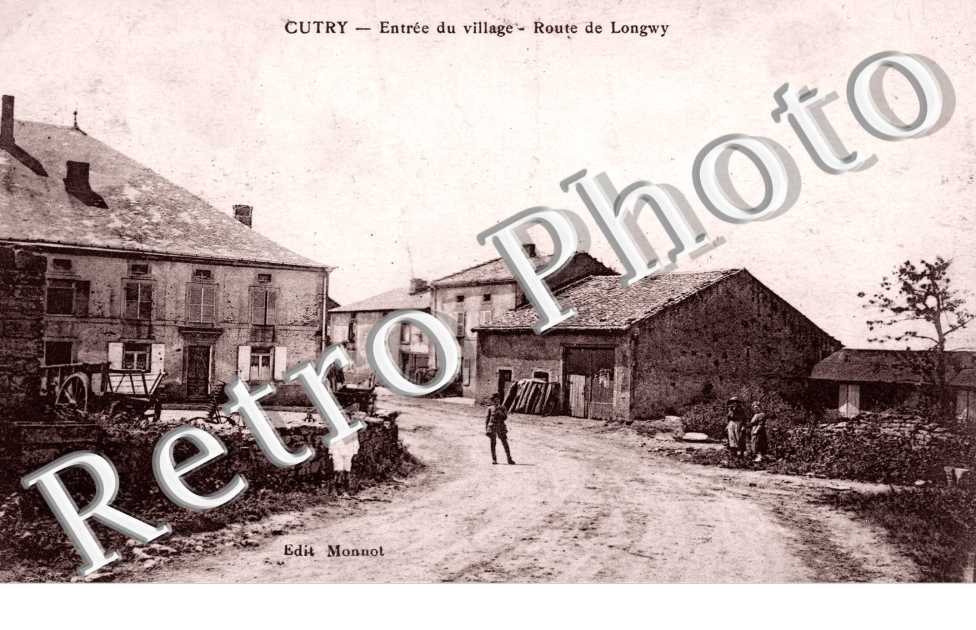 Entree du village route de Longwy