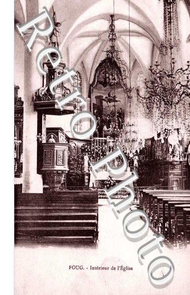 Interieur de l'eglise