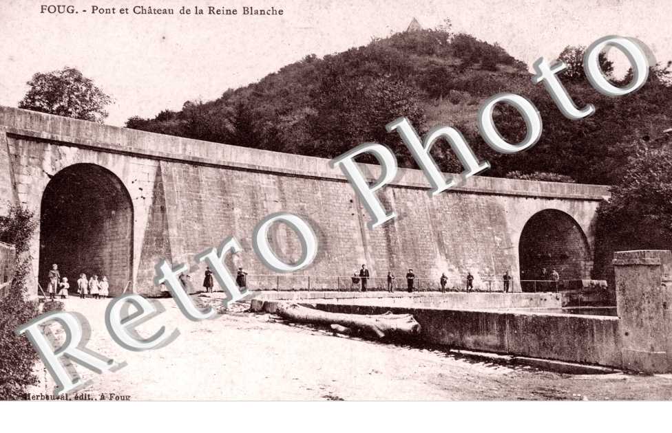 Pont et Chateau de la Reine blanche