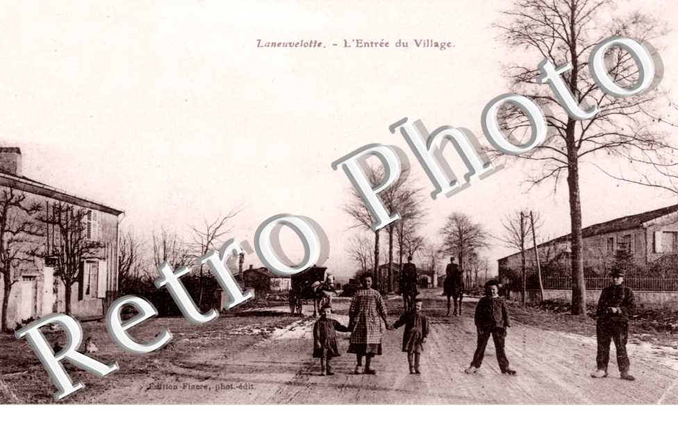 l'entree du village
