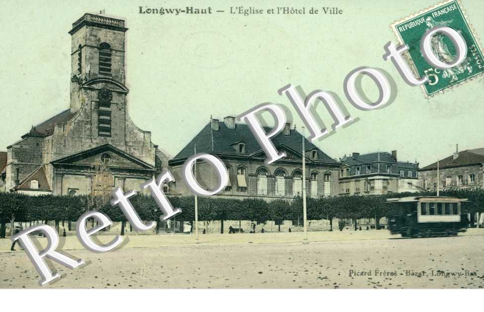 l'eglise et l'Hotel de Ville