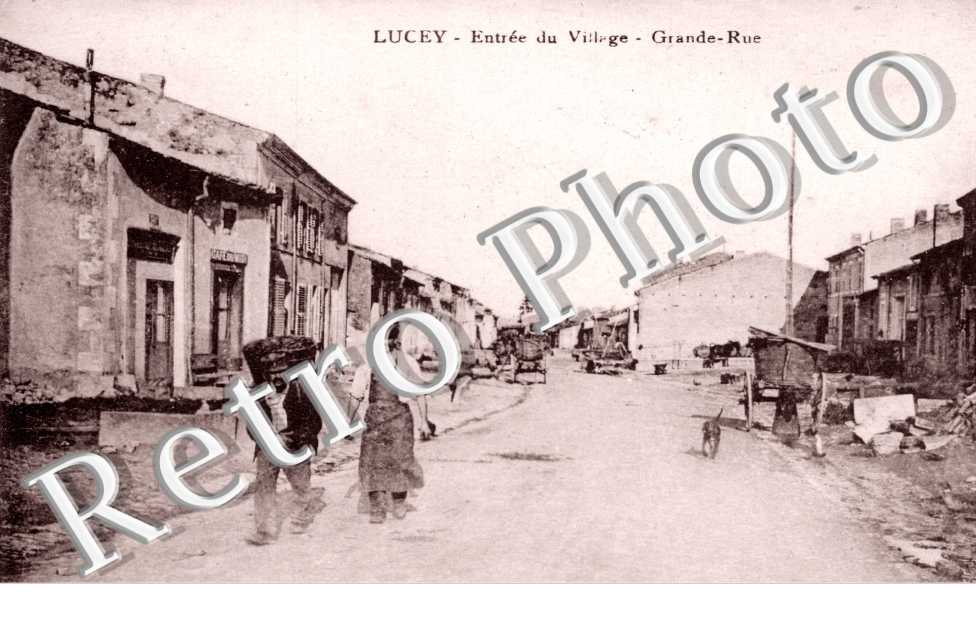 L'entree du village - grande rue