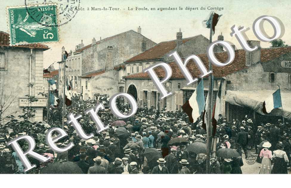 la foule en attendant le depart du cortege (couleur)