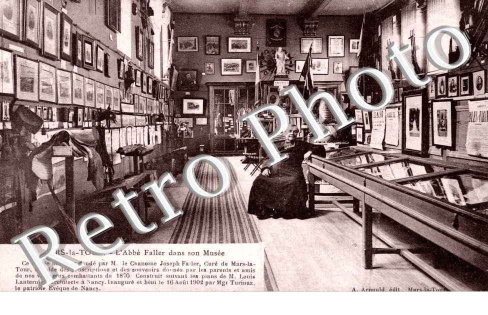 l'abbe Faller dans son musee