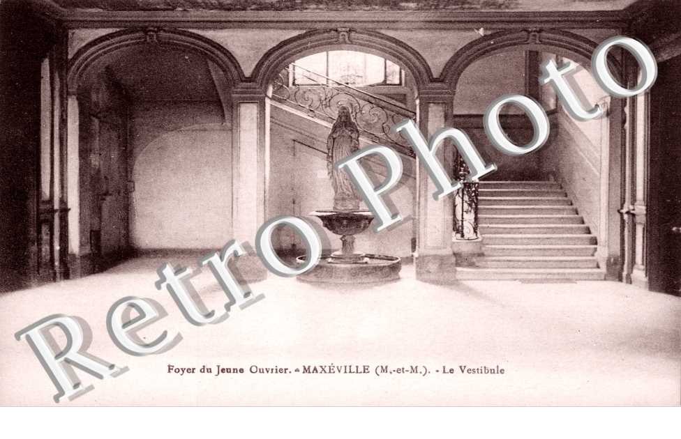 Foyer du Jeune Ouvrier, le Vestibule