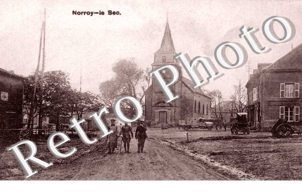 une rue et Eglise -  feldpostkarte