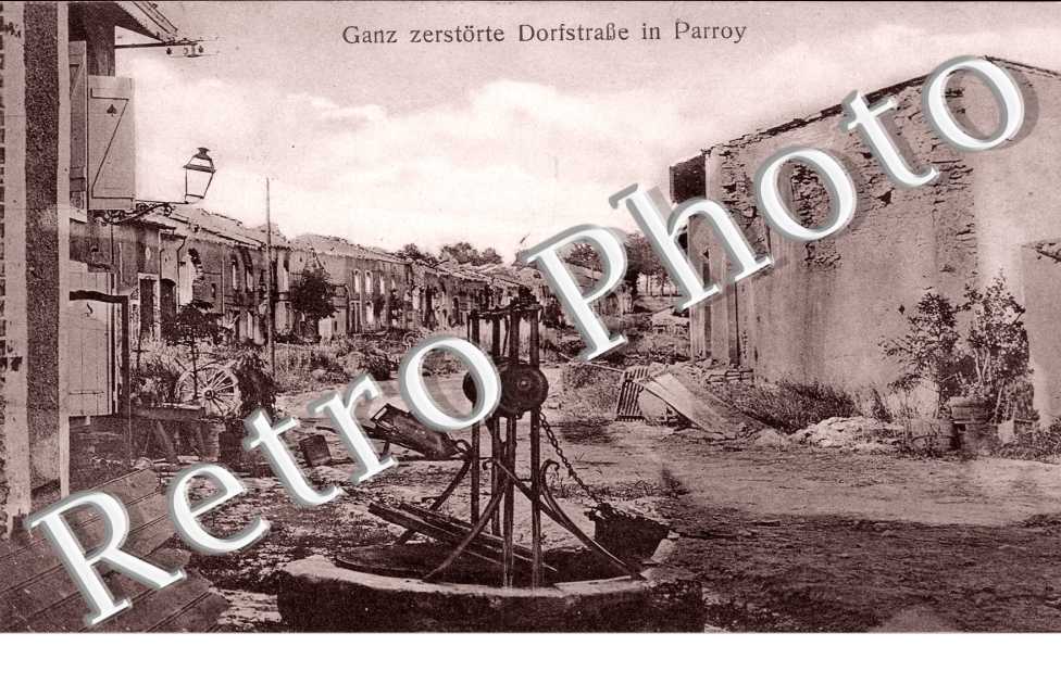 ganz zerstorte dorfstrase