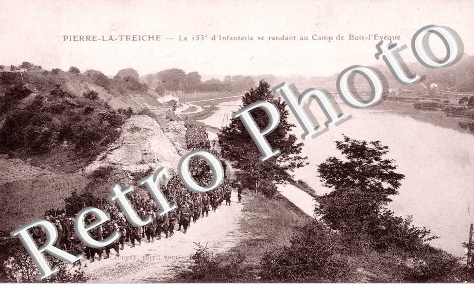 Le 153e d'infanterie se rendant au camp de bois-l'Eveque