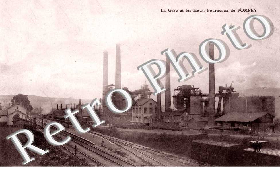 Hauts-fourneaux et la gare