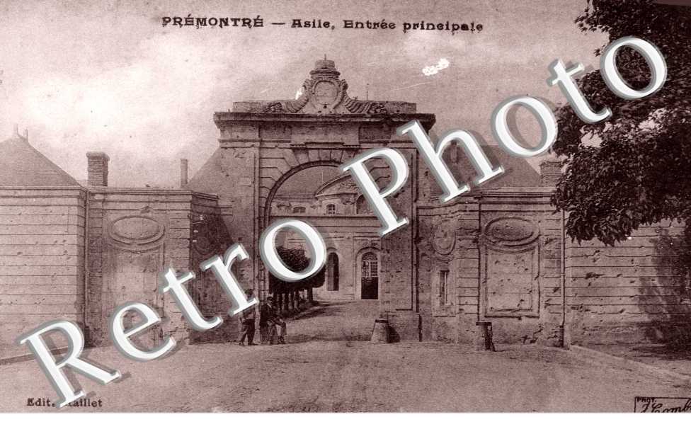 Asile, Entree Principale