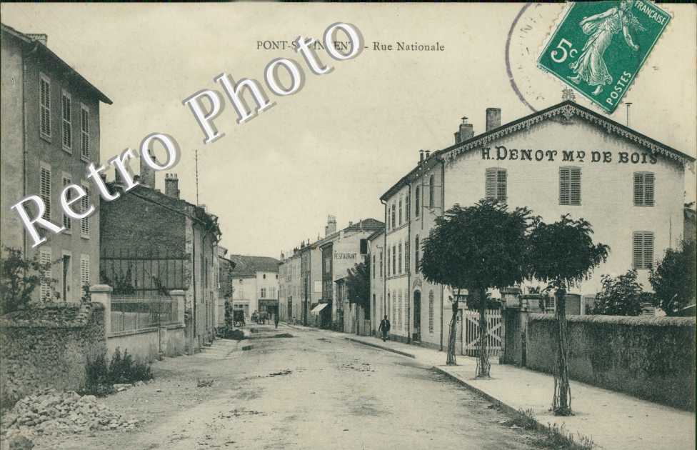 Rue Nationale.