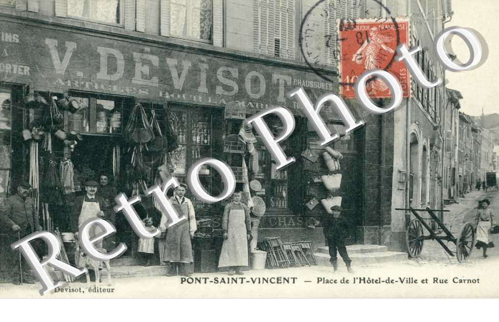 l'Hotel de Ville et Rue Carnot (V. Devisot - articles pour la marine)
