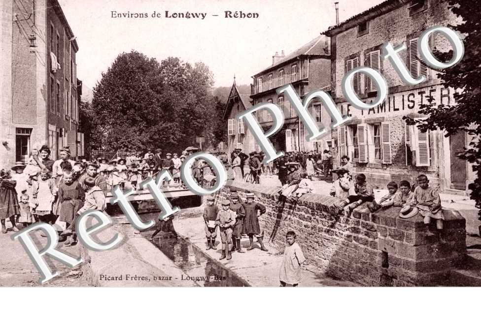 une rue et tous ses habitants