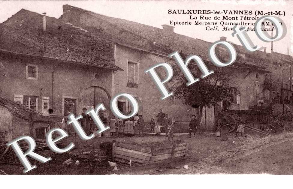 la rue de Mont l'etroit  Epicerie Mercerie Quincaillerie Armand