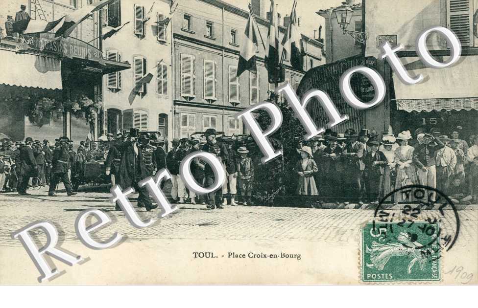 Place Croix en Bourg