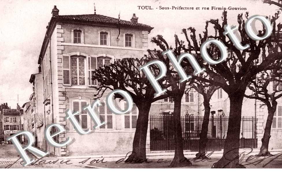 Sous prefecture et rue Firmin Gouvion