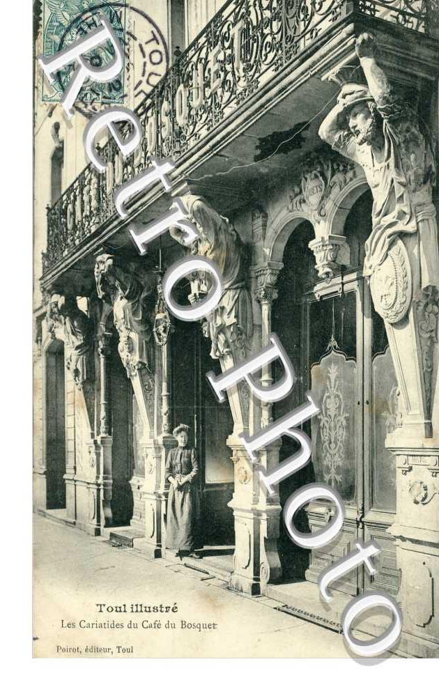 Les cariatides du cafe du Bosquet