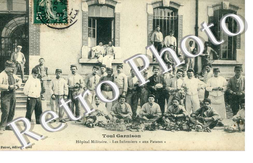 Garnison - Hopital militaire - les infirmiers "aux patates"