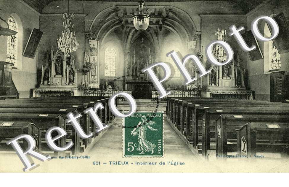 interieur de l'eglise