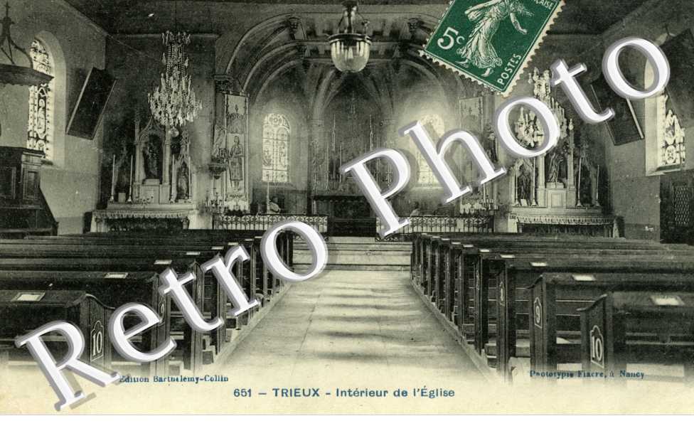 Interieur de l'eglise