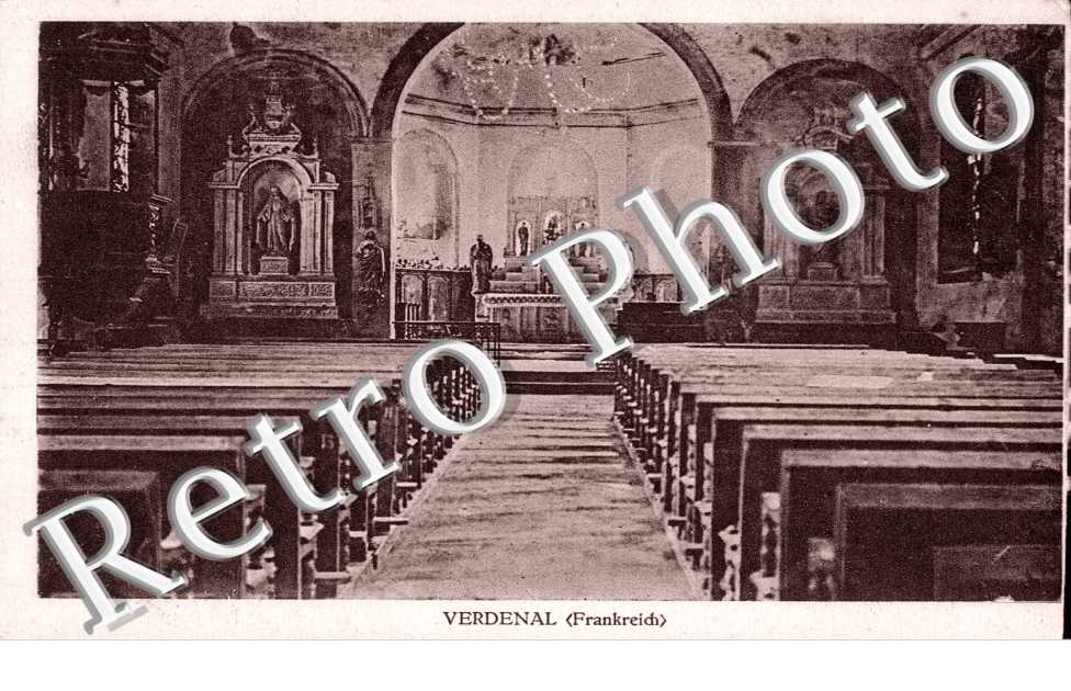(interieur de l'eglise)