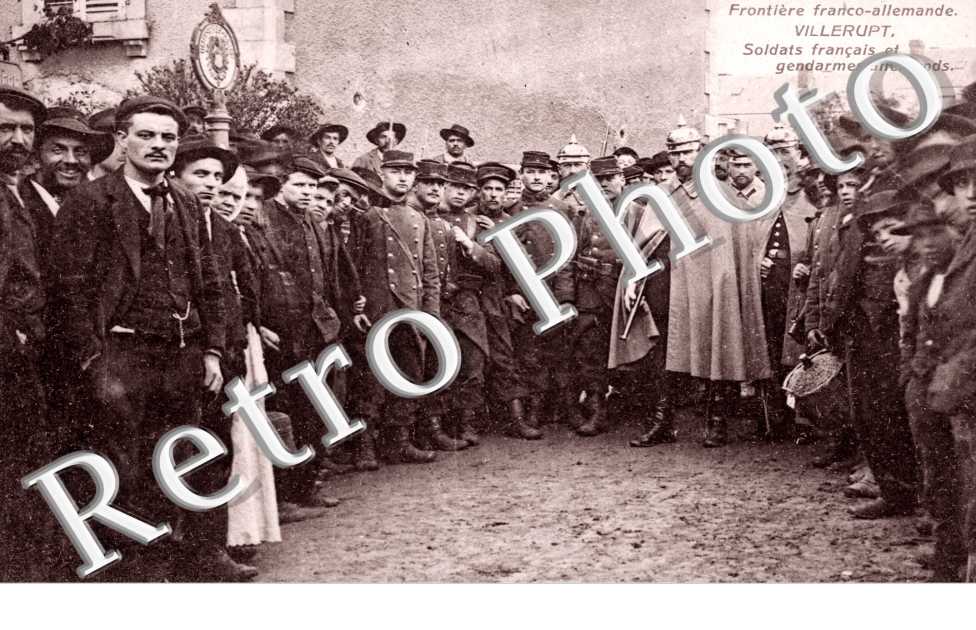 frontiere franco-allemande soldats francais et gendarmes allemands
