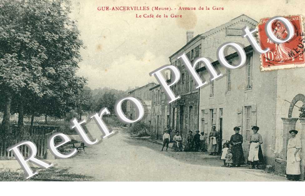Avenue de la Gare et le Cafe de la Gare