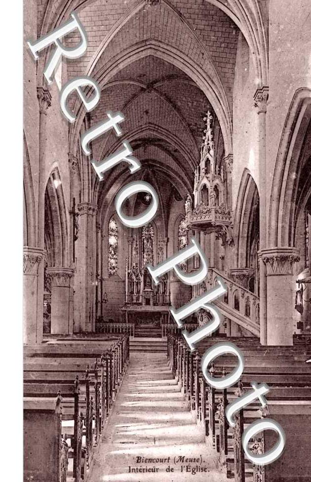 Interieur de l'eglise