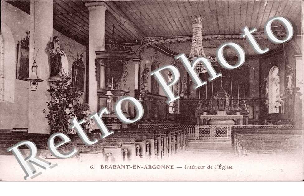 Interieur de l'eglise