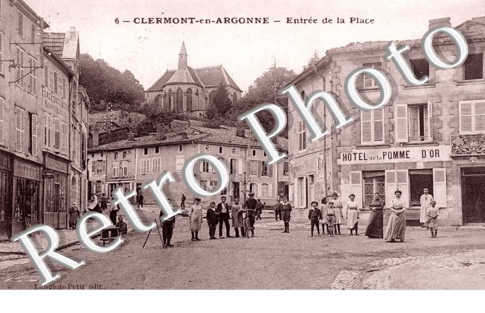 Entree de la Place