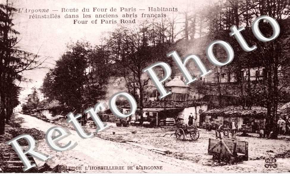 Route du Four de Paris habitants reinstalles dans les anciens abris francais
