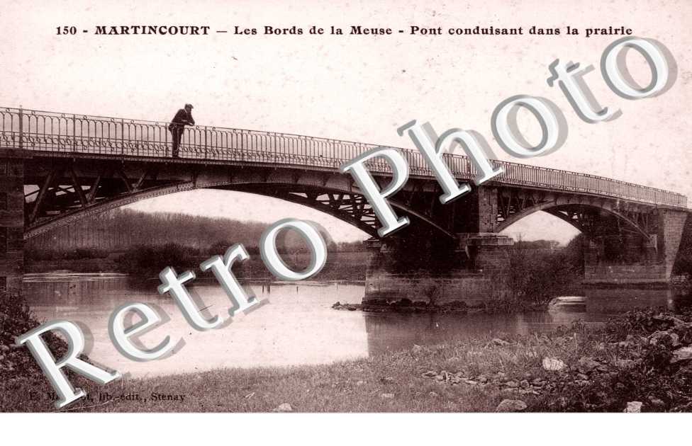 Bords de la Meuse - pont conduisant dans la prairie