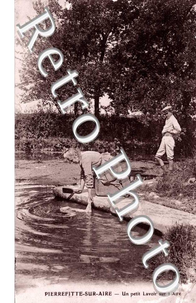 Un petit lavoir sur l'Aire