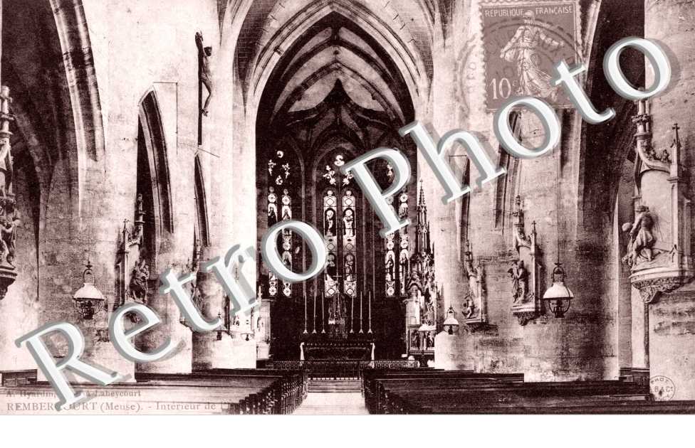 Interieur de l'eglise