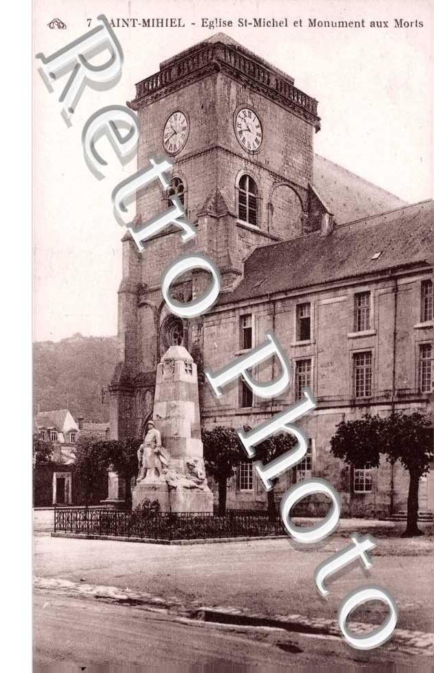 Eglise Saint Michel et monument aux morts