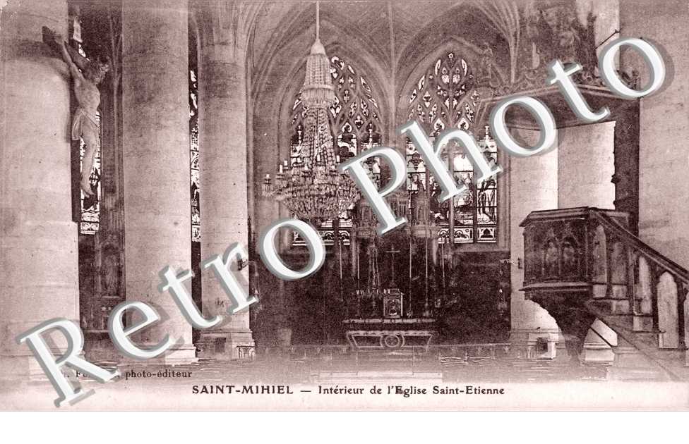 Interieur de l'Eglise Saint Etienne