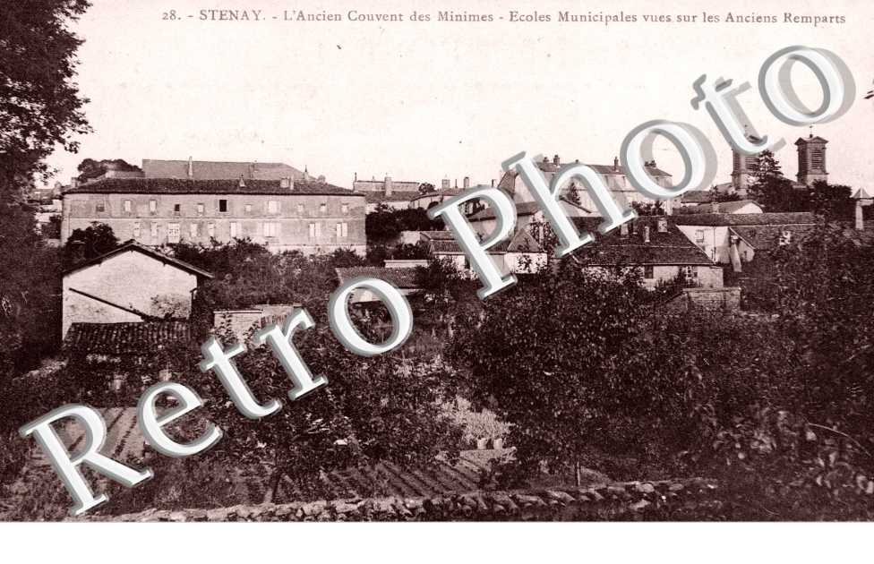 l'Ancien Couvent des Minimes, ecoles Municipales vues sur les Anciens Remparts