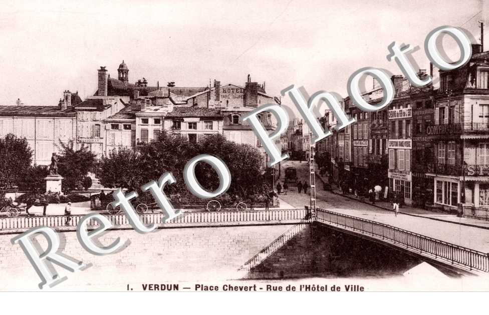 place chevert - rue de l'Hotel de ville