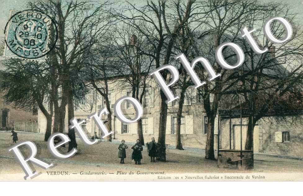 Gendarmerie - Place du Gouvernement