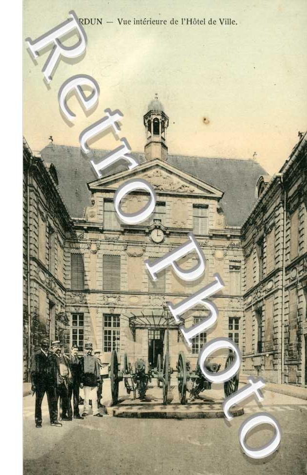 Vue Interieure de l'Hotel de Ville