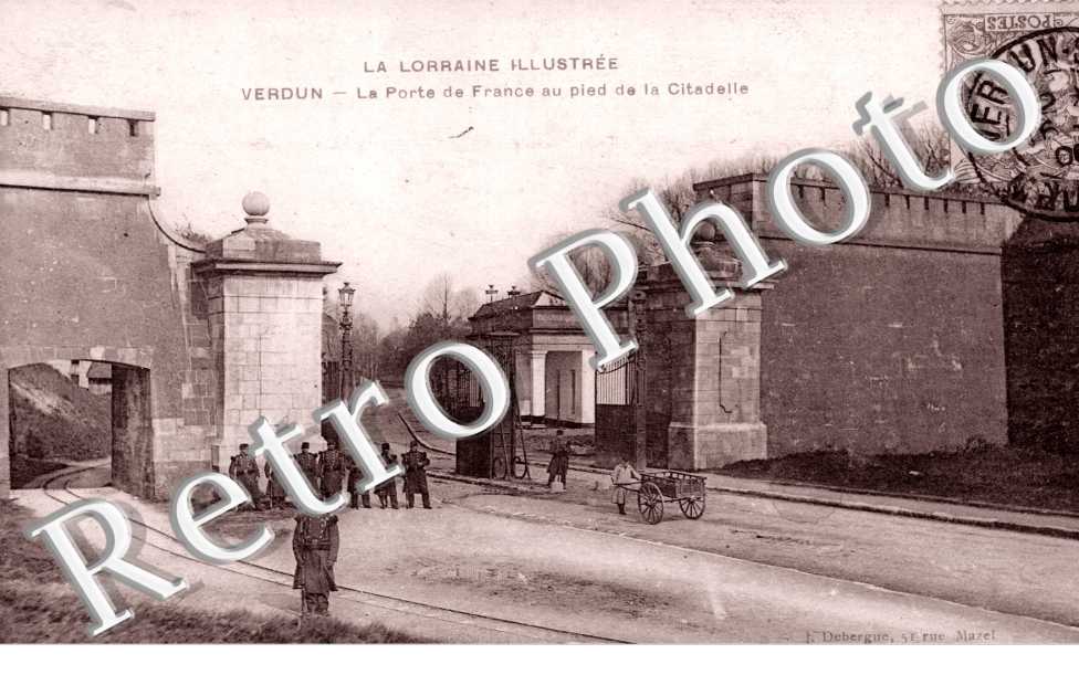 la Porte de France au pied de la Citadelle