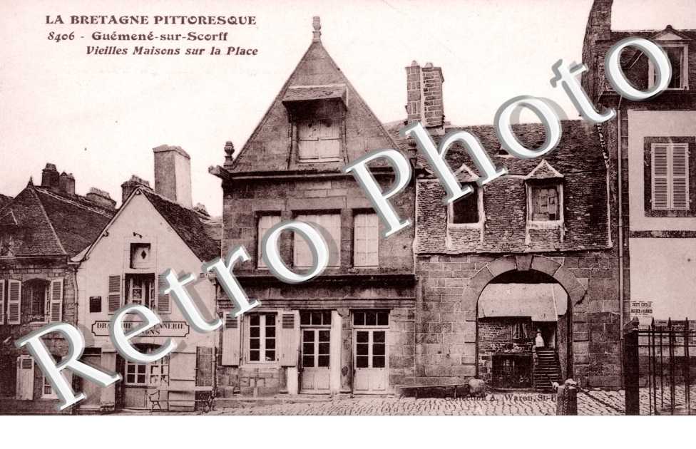 Vieilles maisons de la Place Bisson