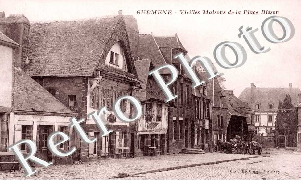 Vieilles maisons de la Place Bisson