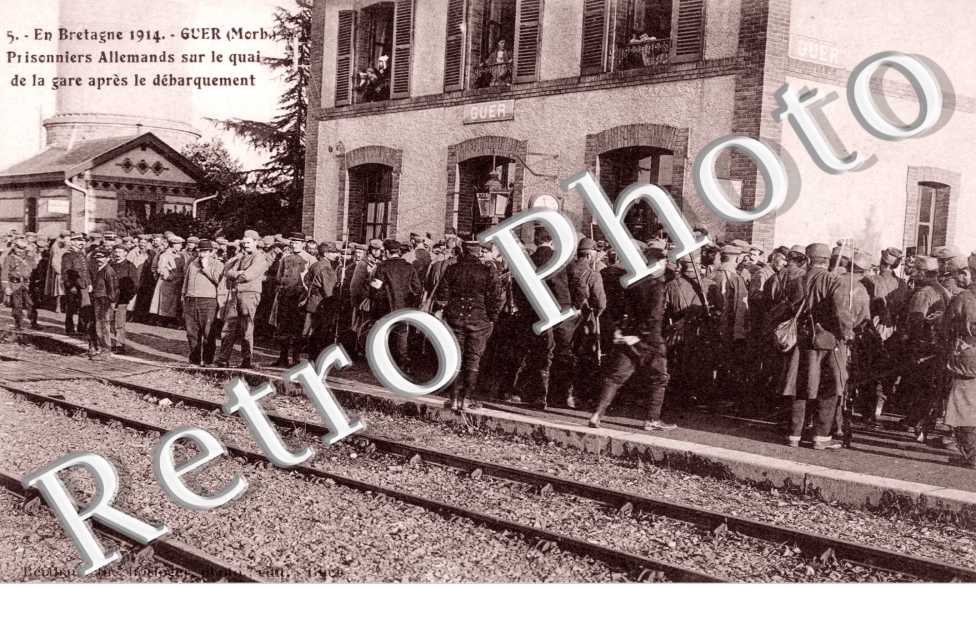 Prisonniers Allemands sur le Quai de la Gare