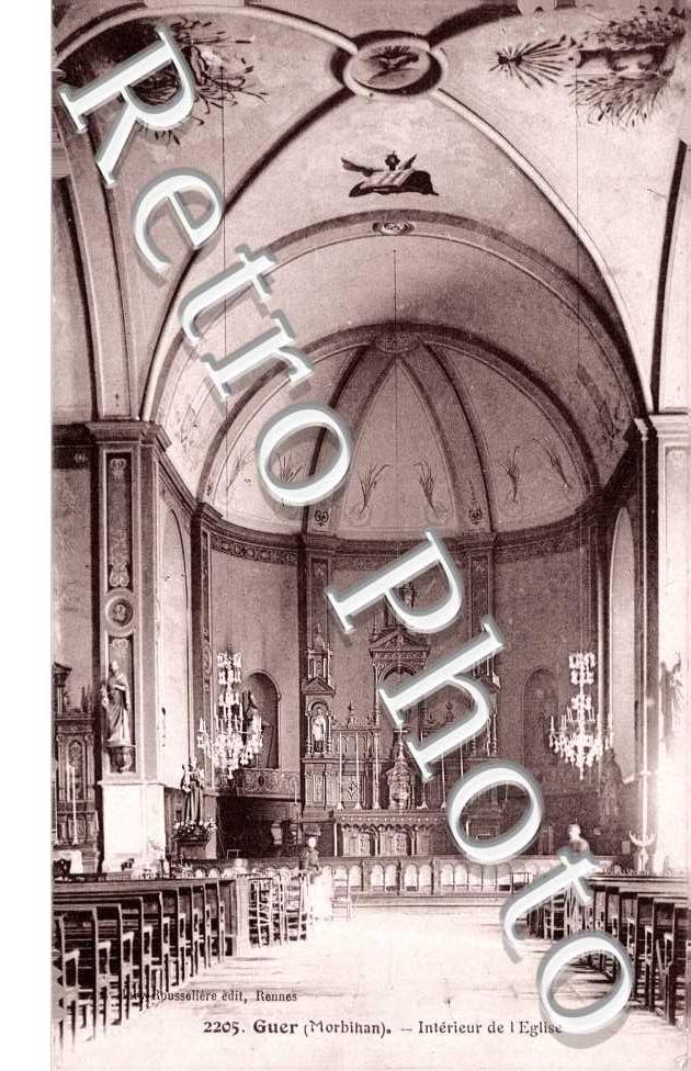 Interieur de l'eglise