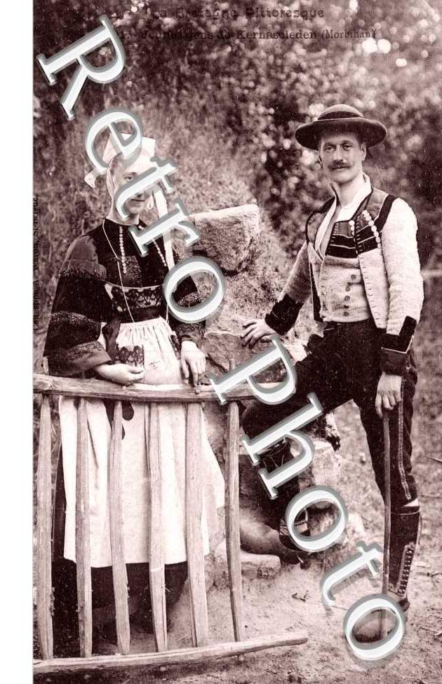 Couple en costume