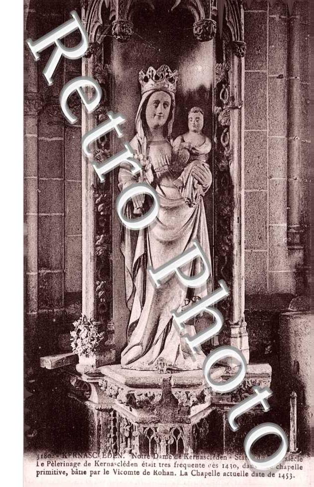 Chapelle Notre Dame - Statue de la Vierge a l'enfant