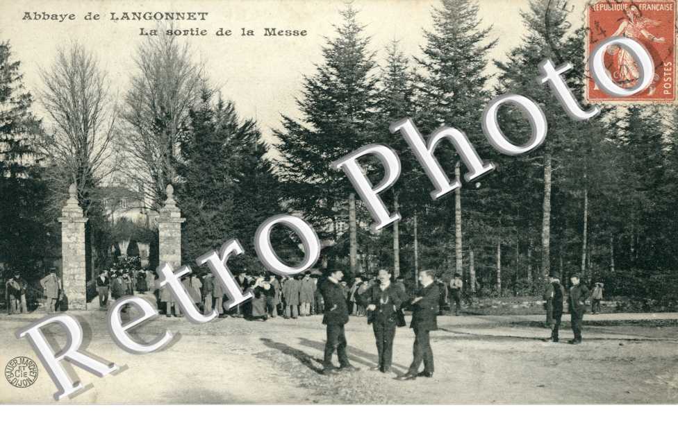 La sortie de la messe - Abbaye de Langonnet