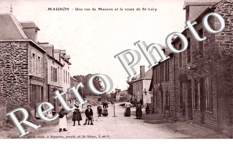 Une Rue de Mauron et la Route de St Lery